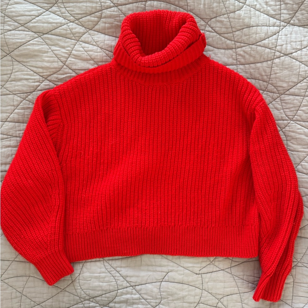 Acrylic/wool sweater cropped with high neck